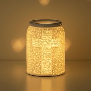 NEW NIB Scentsy warmer with 3 bars Trust in Him